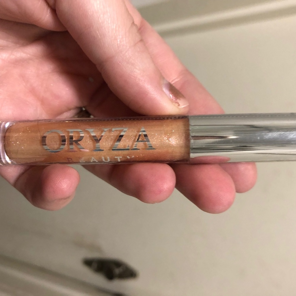 ORYZA Lip Gloss Topper